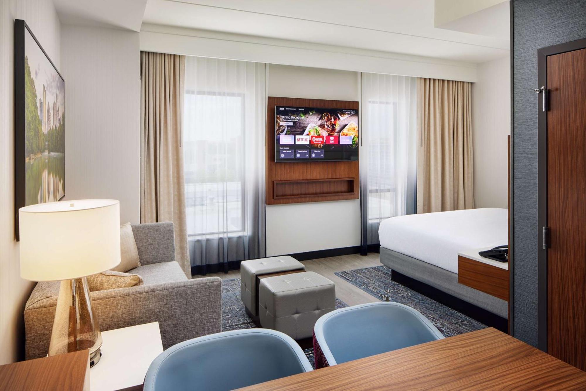 Embassy Suites By Hilton Atlanta Airport North Hapeville Exteriör bild