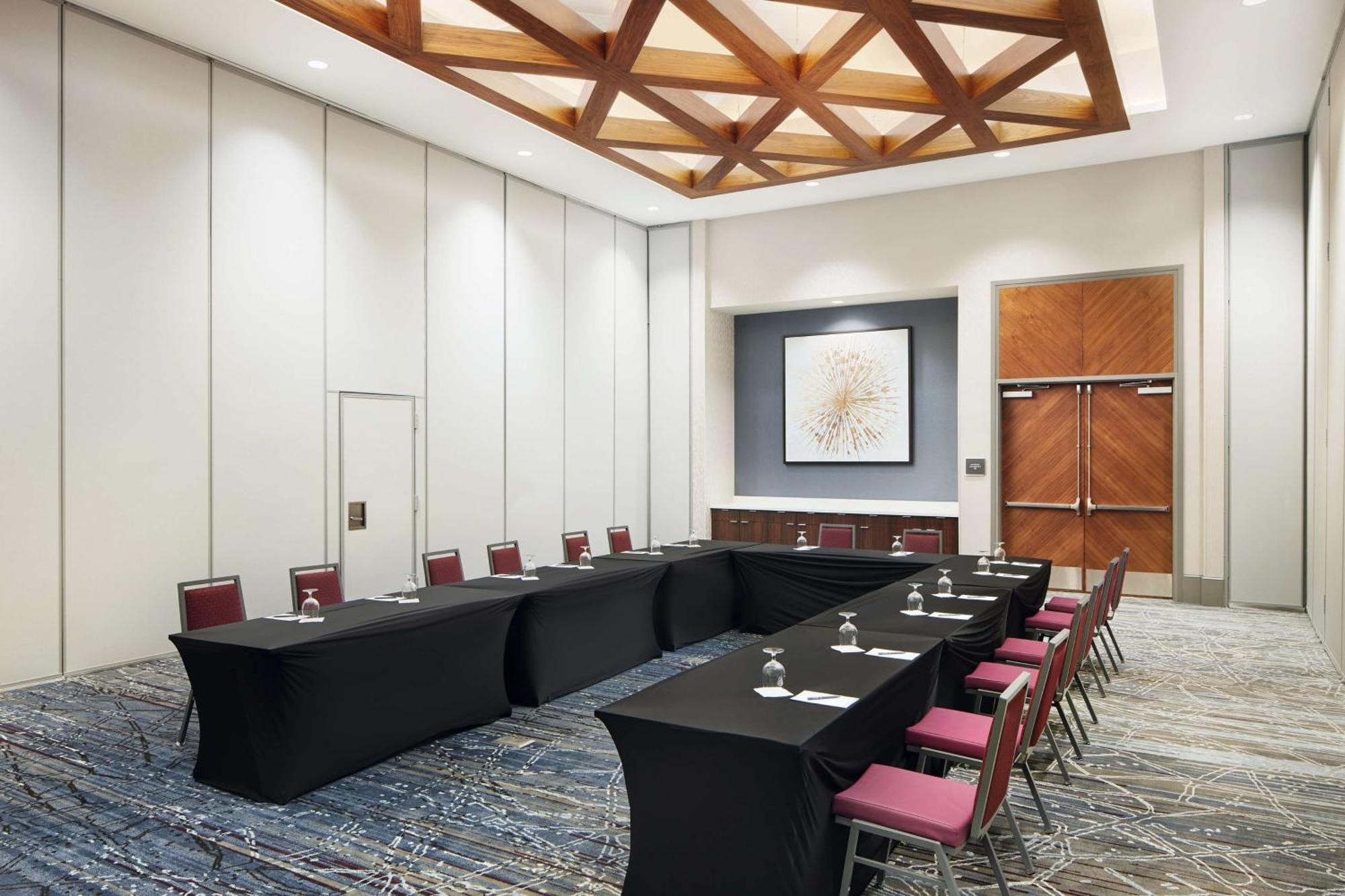 Embassy Suites By Hilton Atlanta Airport North Hapeville Exteriör bild