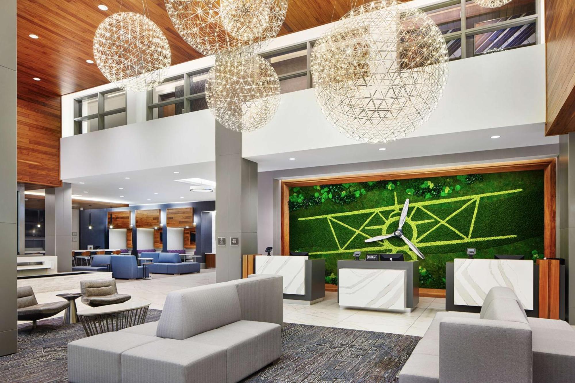 Embassy Suites By Hilton Atlanta Airport North Hapeville Exteriör bild